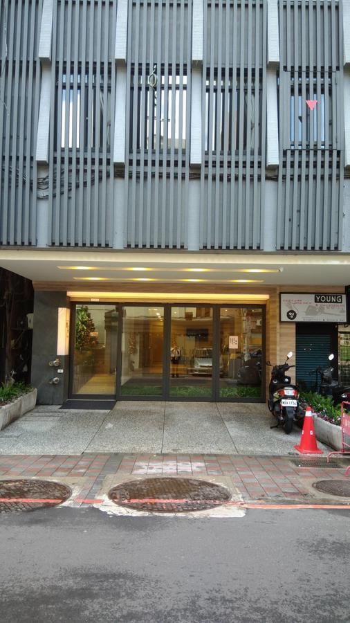Urhome Hotel Taipei Bagian luar foto