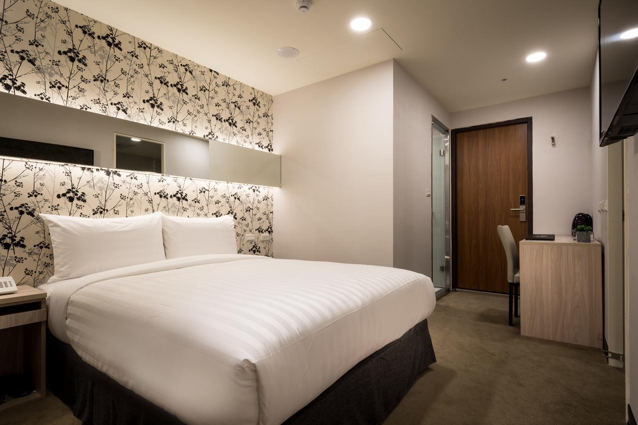 Urhome Hotel Taipei Bagian luar foto
