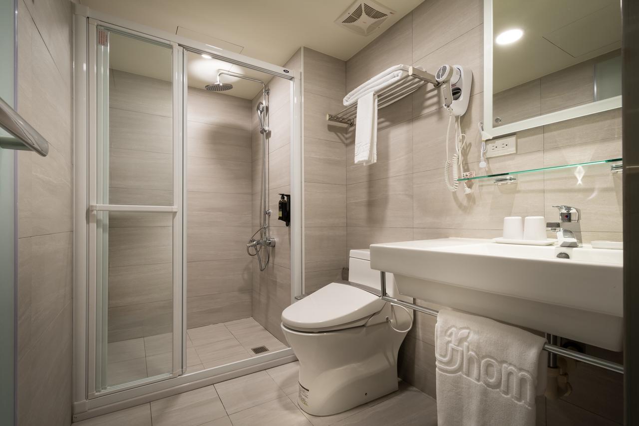 Urhome Hotel Taipei Bagian luar foto