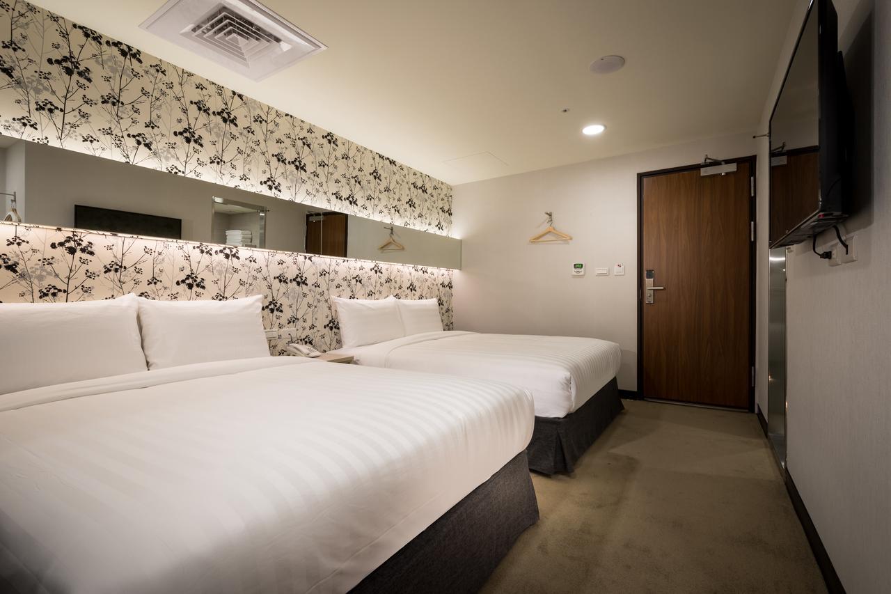Urhome Hotel Taipei Bagian luar foto