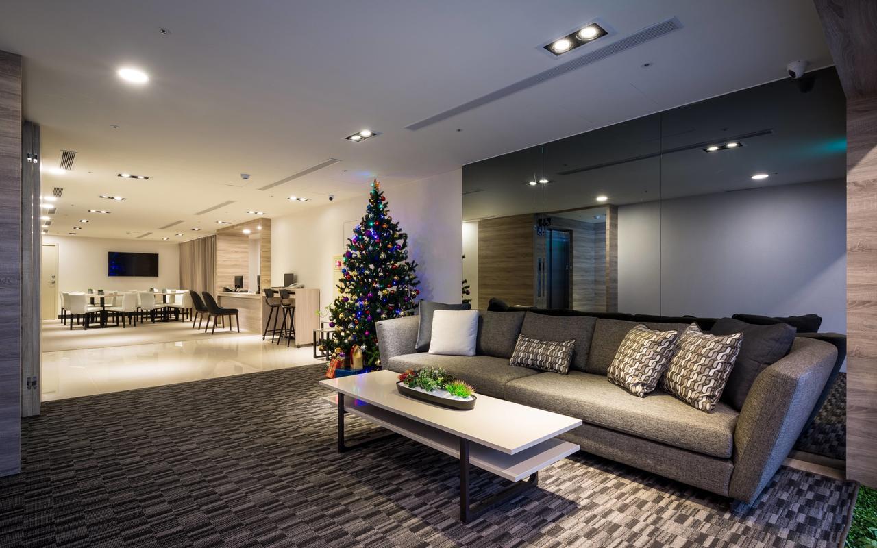 Urhome Hotel Taipei Bagian luar foto