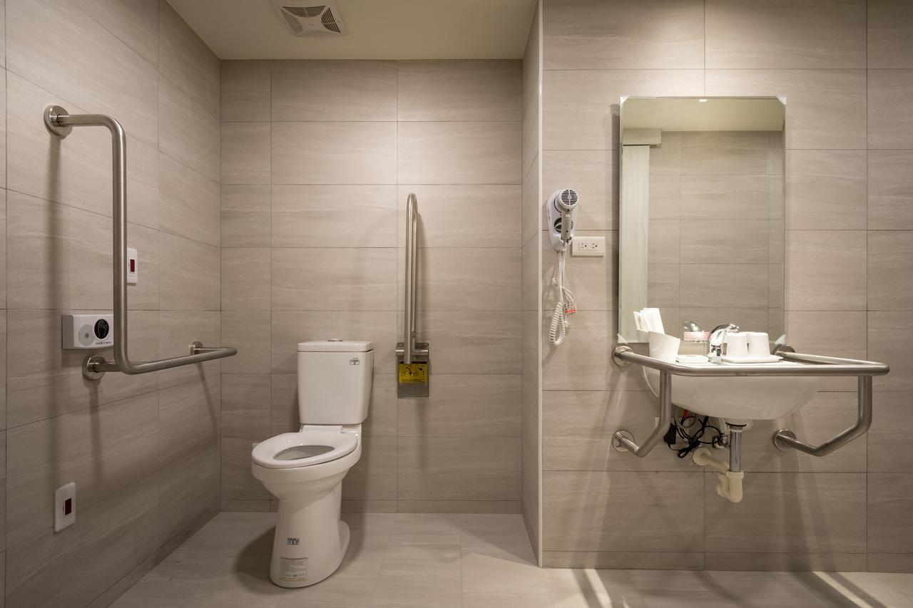 Urhome Hotel Taipei Bagian luar foto